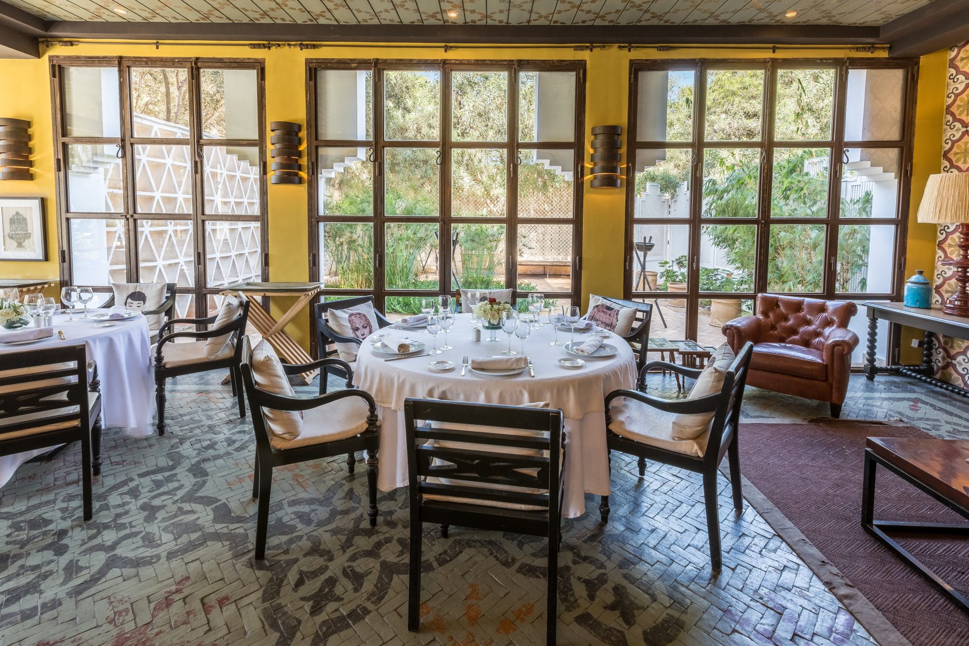 riad-villa-blanche-restaurant-veranda-1920 La salle véranda du Riad Villa Blanche